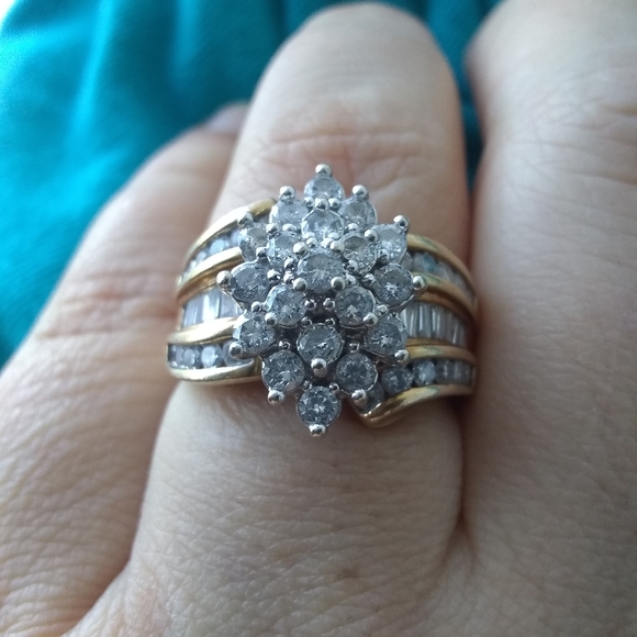 Jewelry - ONE DAY SALE 10k Diamond Cluster Vintage Ring